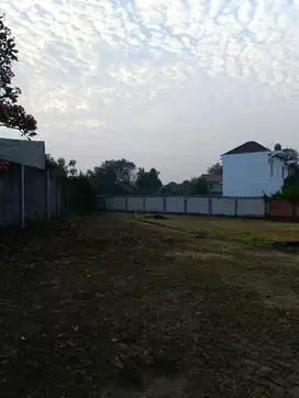 Buat Padel di area Pondok Aren , di sewakan tanah dekat Bintaro