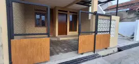 Disewakan rumah tinggal lokasi strategis