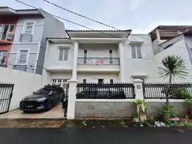 Rumah 2 Lantai Tebet Selangkah Ke Tugu Pancoran