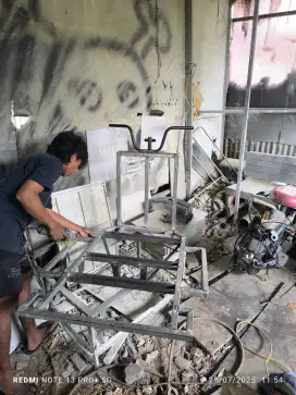 Dibutuhkan tenaga las/welder