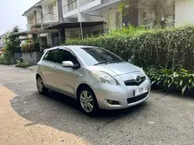 Toyota Yaris matic J 1.5  2011