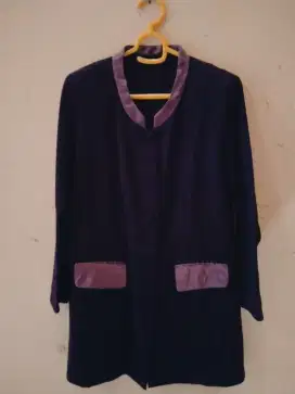 Baju wanita warna ungu gelap