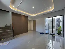 Manyar Tompotika dkt Klampis Wisma Mukti Kertajaya