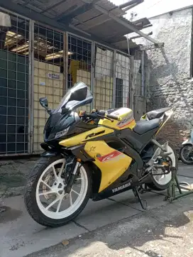 Yamaha R15 V3 2018 Kuning asli Low KM