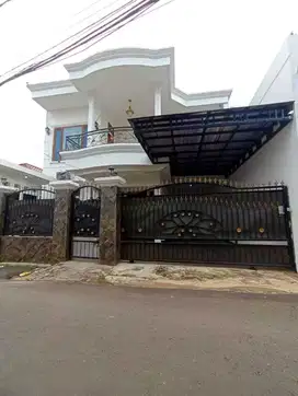Di Jual Rumah luas murah di Ciracas Jakarta Timur