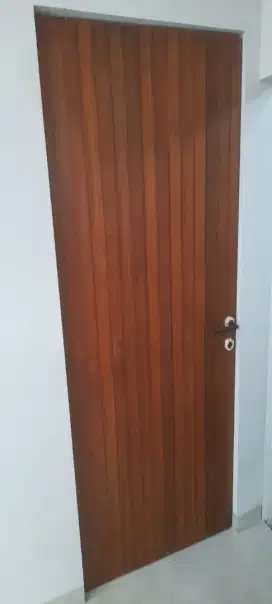 Pintu kayu minimalis