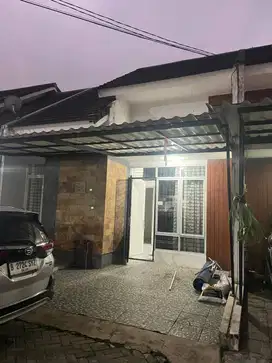 Cuma 15 Menit ke Summarecon Mall! Rumah Minimalis di Karawaci!