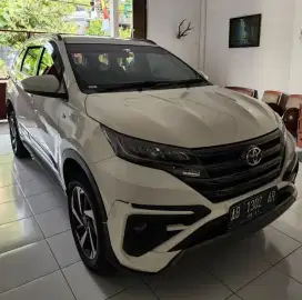 Rush GR sport AT 2022 (seperti baru)