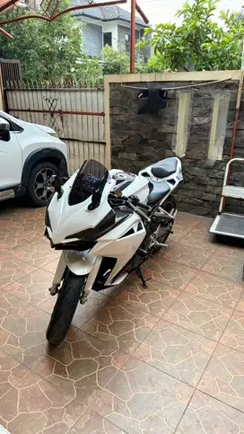 Dijual Honda CBR 250cc Tahun 2016 – Surat Lengkap, Pajak Baru