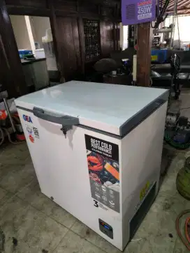 Freezer box GEA 210 liter