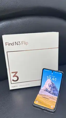 Dijual cepat hp Oppo N find 3 . Kondisi masih mulus bagus original .