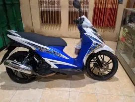 SUZUKI HAYATE 2011