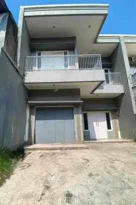 Dijual Rumah 2 Lantai di Moch Toha, Bandung