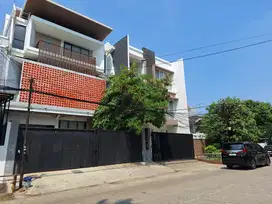 DIJUAL Gedung Kantor Mewah Muara Karang 12x25 4 lantai . Siap Pakai