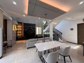 Rumah Mewah Full Furnished Hoek, The Zora BSD