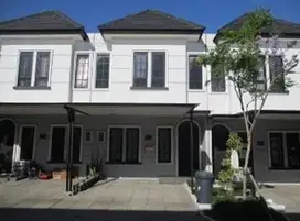 Rumah Lakarsantri Surabaya