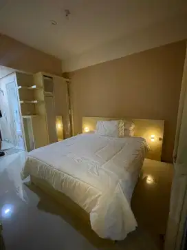 Menyewakan apartemen harian Sky House BSD city Tangerang murah