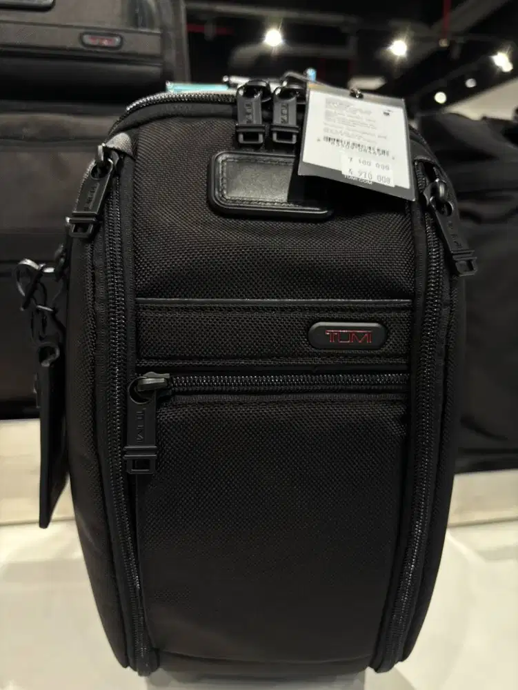 Tumi Large Sling Nylon Black