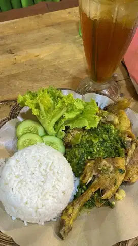Lowongan kerja di Outlet Ayam Geprek dan Pecel Lele