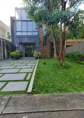 Dijual cepat rumah bagus 3 lantai murah d Komplek BSD