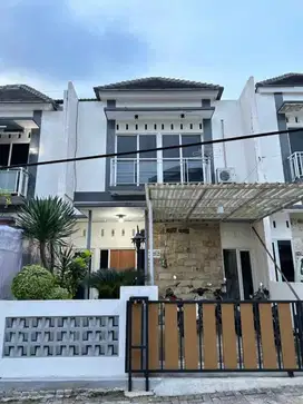 RUMAH SIAP HUNI BEBAS BANJIR DI DALAM CLUSTER BANYUMANIK PUDAK PAYUNG
