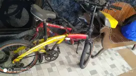Sepeda Lipat 20 inch dan Sepeda BMX Merah