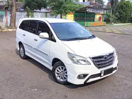 Toyota innova 2.0 V luxury AT Matic 2014 putih 2015 g istimewa Low km