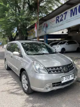 nissan grand livina xv at 2010
