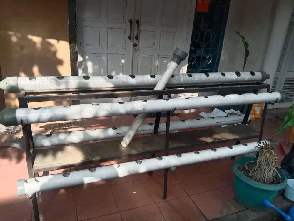 Alat tanaman hidroponik