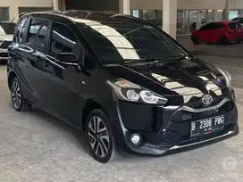 Toyota Sienta V AT 2021 Hitam