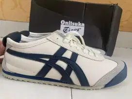 Sepatu Onitsuka sz 41