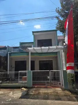 Disewakan rumah 2 lantai puri asri perdana banyumanik