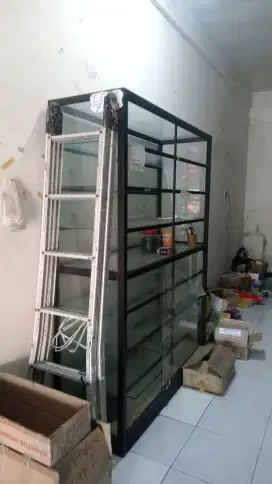 Jual Etalase Kaca Bekas - Ukuran 150x50x200 cm