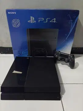 PLAY STATION 4 500 Gb