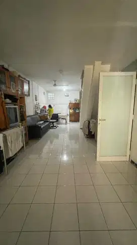 ANA RUMAH UK 7.5X16M DI KAVLING POLRI JELAMBAR