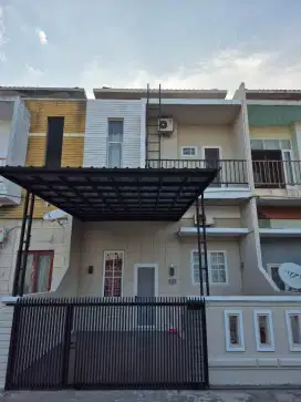 Disewakan rumah furnished renov 2 lantai, 5 menit mie aceh titi bobrok
