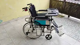 Kursi Roda Avico