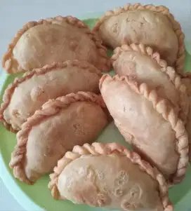 Balapis manado dan pastel