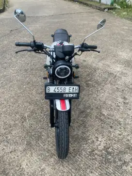 Nia:BENELI MOTOBI 152CC PLAT B DEPOK PAJAK HIDUP SS LENGKAP NEGO TIPIS