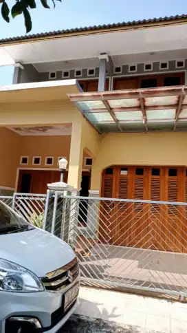 Dijual Rumah di Pwrumahan Condong catur