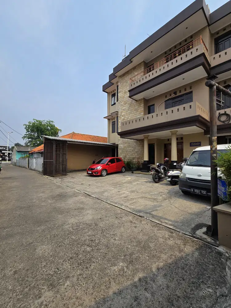 Dijual Tempat Usaha Strategis Di Pahlawan Revolusi Duren Sawit Jakarta