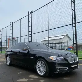 BMW 520I 2014 F10 LUXURY MODERN