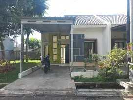 Disewa Rumah Cluster De Residence – Lokasi Strategis, Harga Bersahabat
