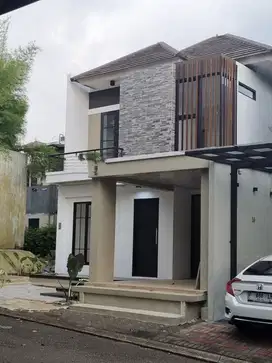 Dijual rumah di hook Kuldesak kota wisata cibubur