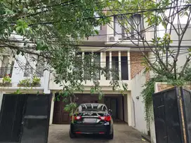 Jual Rugi (BU) Rumah Mewah di Tebet Utara III