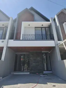 Rumah  baru gress scandinavian Manyar tiryoyoso