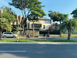 Dijual Rumah Modern Minimalis Main Road Raya Citraland Utama