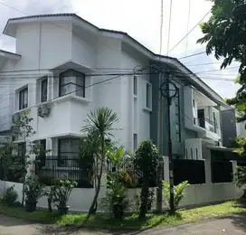 Rumah SHM  2 lantai dan siap huni  di Turangga Pusat Kota Bandung