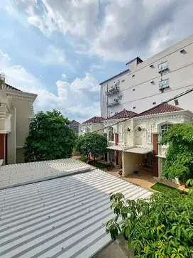 RUMAH BARU DALAM TOWNHOUSE AKSES LEBAR DI CONDET JAKARTA TIMUR