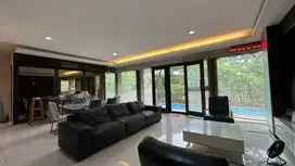 Jual Kaget rumah mewah Grand Canyon The Green BSD Pool Pribadi